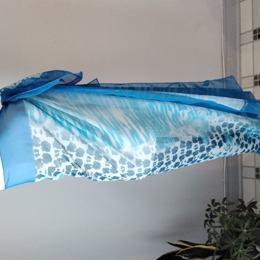 Vintage de Ogos ladies pareo/sarong, 56" x 45" - Picture 3 of 9